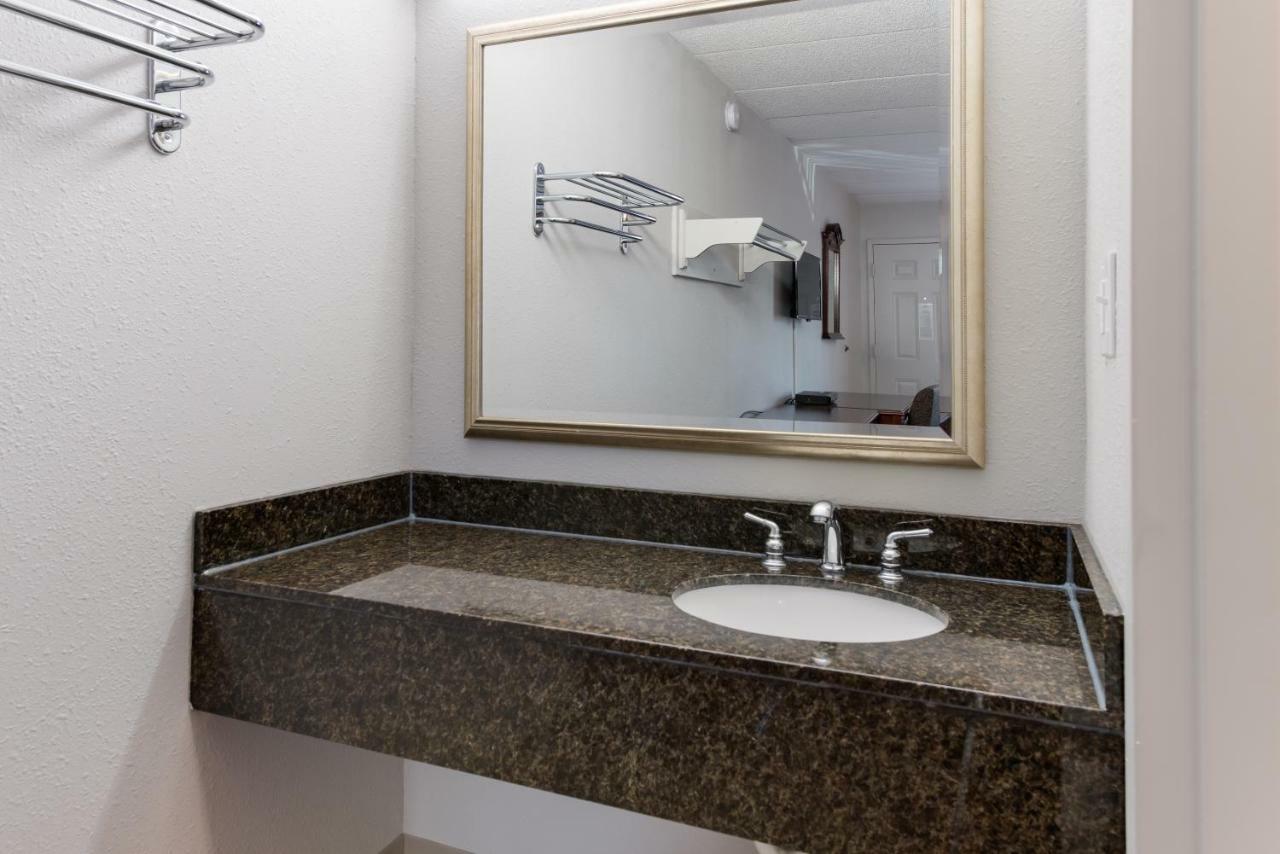 Americas Best Value Inn Колумбус Экстерьер фото