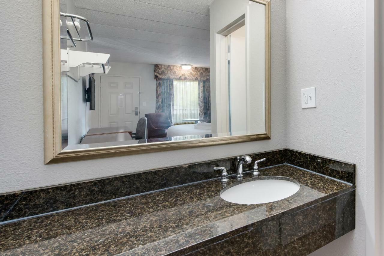 Americas Best Value Inn Колумбус Экстерьер фото