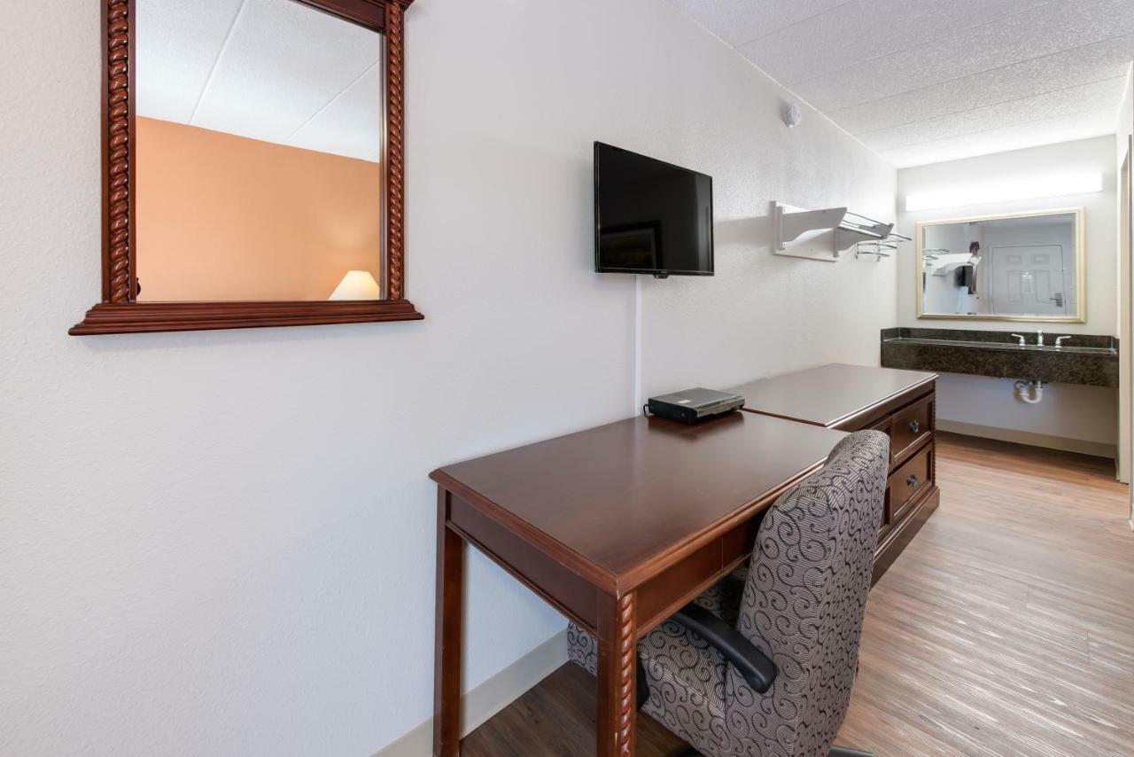 Americas Best Value Inn Колумбус Экстерьер фото