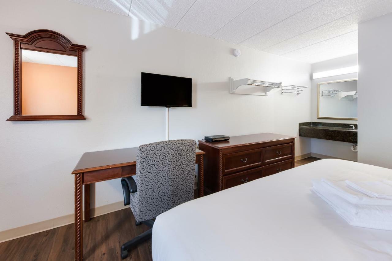 Americas Best Value Inn Колумбус Экстерьер фото